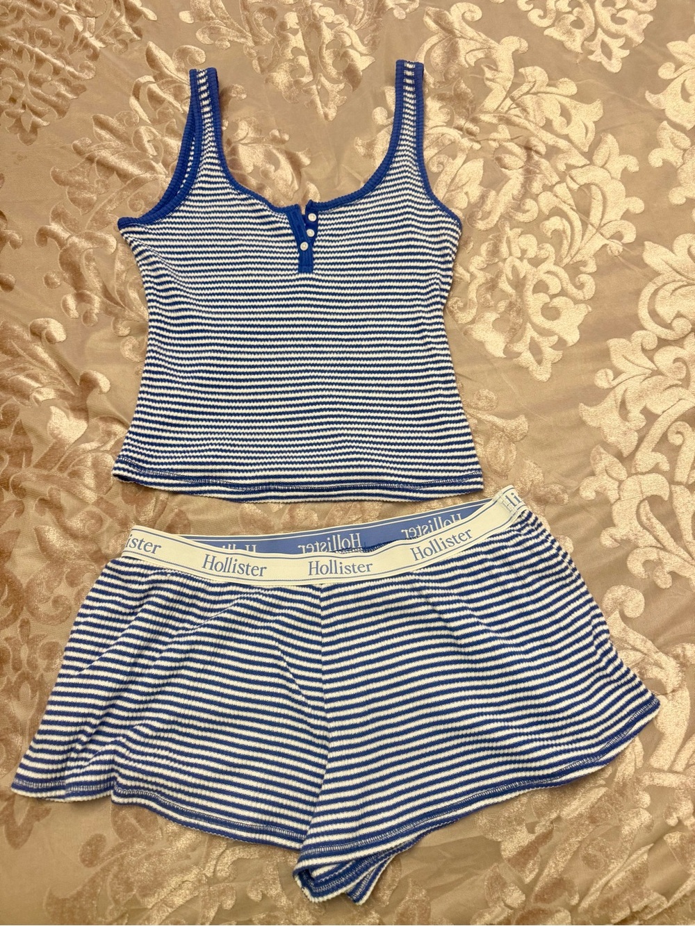 Hollister Blue & White Striped Ribbed Tank Top & Shorts Lounge Set-Size Medium.